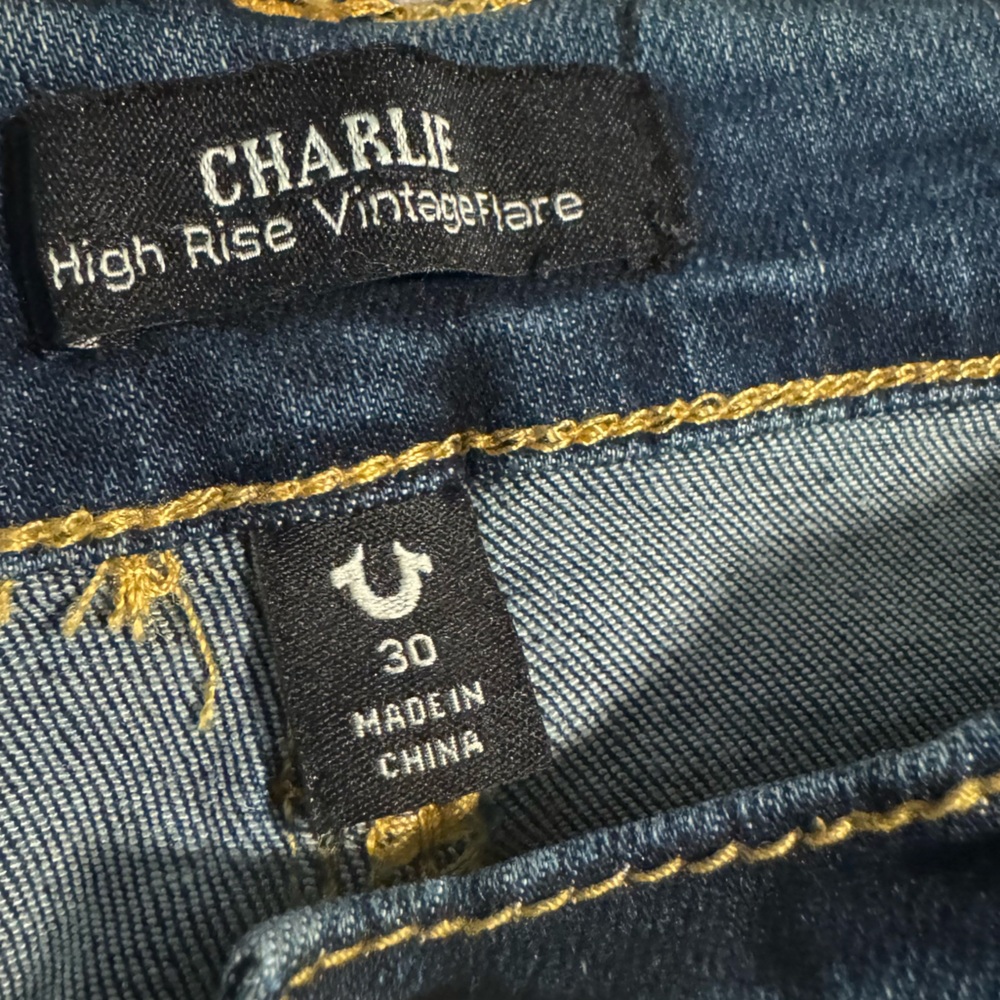 True Religion Women’s Flare Jeans NWT Y2K Size 30 Dark Wash Designer Denim - Picture 9 of 11